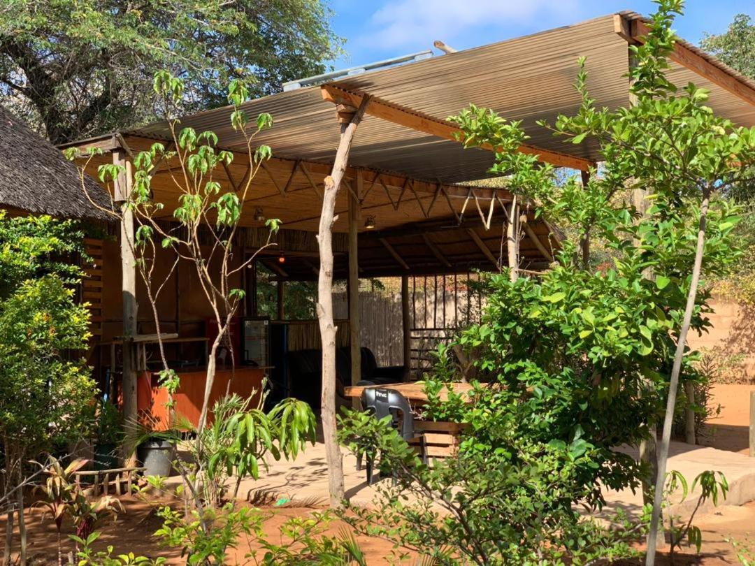Jungle Breeze Home Stay Касане Екстериор снимка