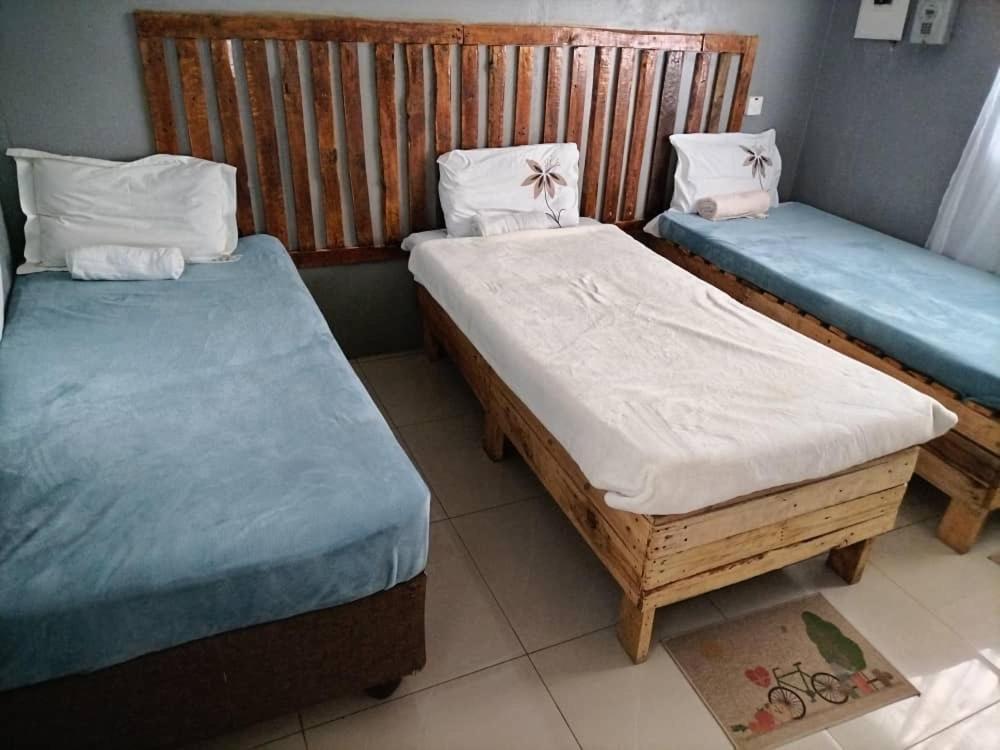 Jungle Breeze Home Stay Касане Екстериор снимка